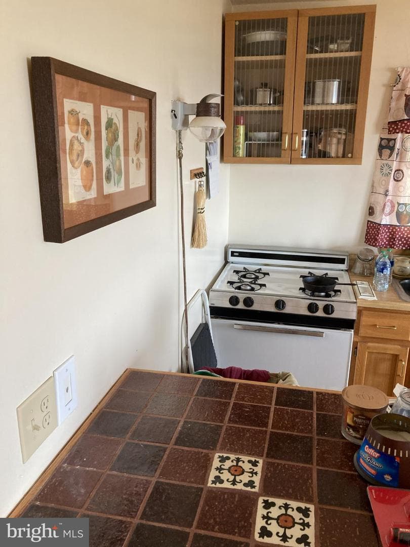 46 Pond Road photo 13