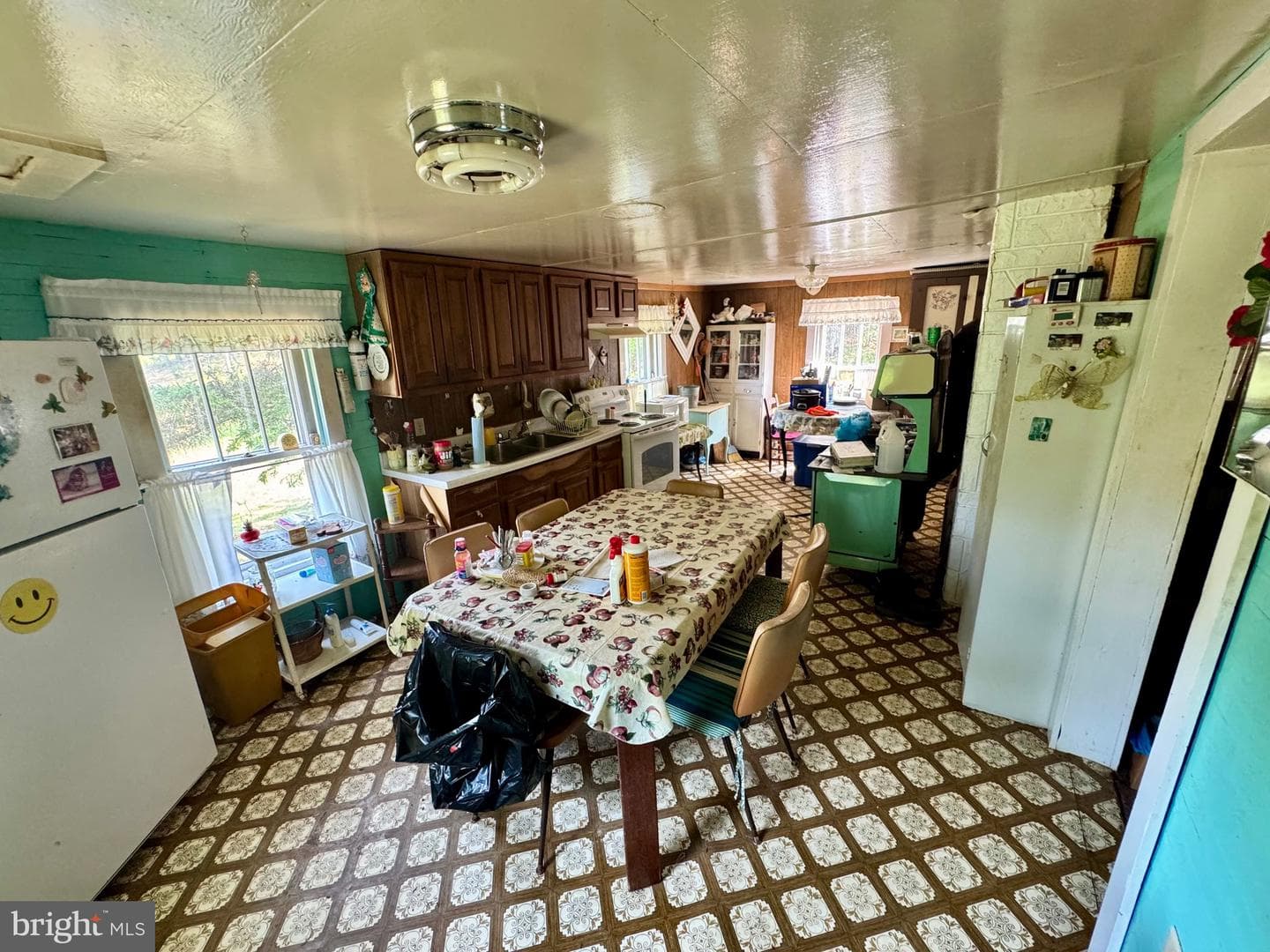 378 Indian Trail photo 4