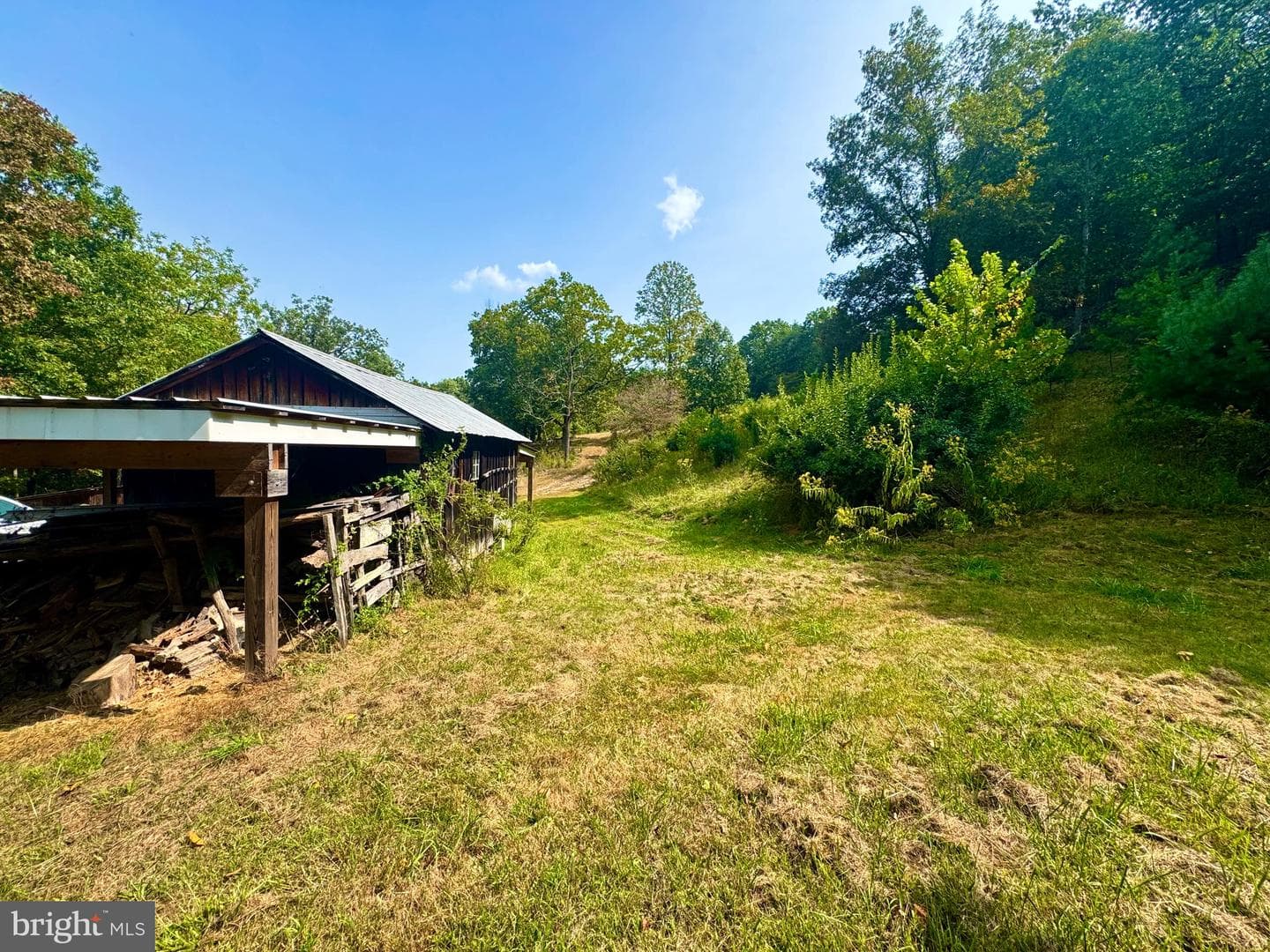 378 Indian Trail photo 9