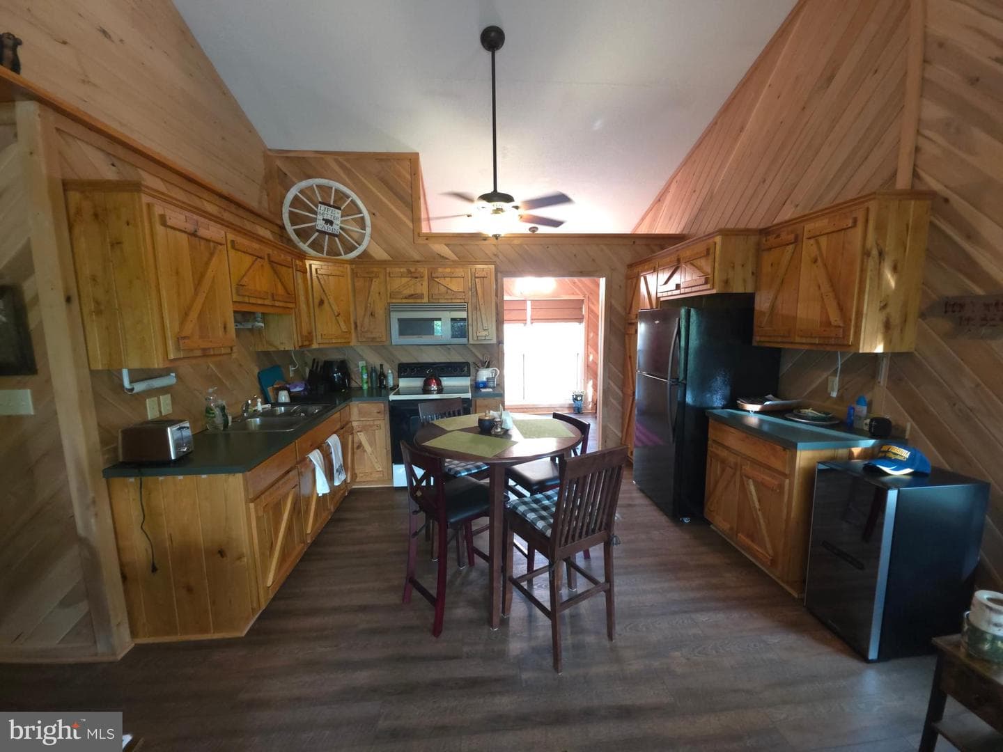 384 Scarlet Tanager Trail photo 33