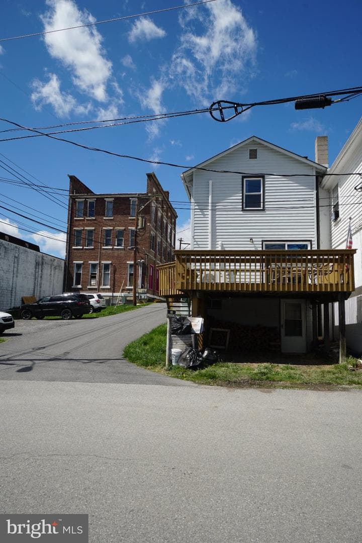18 Spruce Street, Franklin