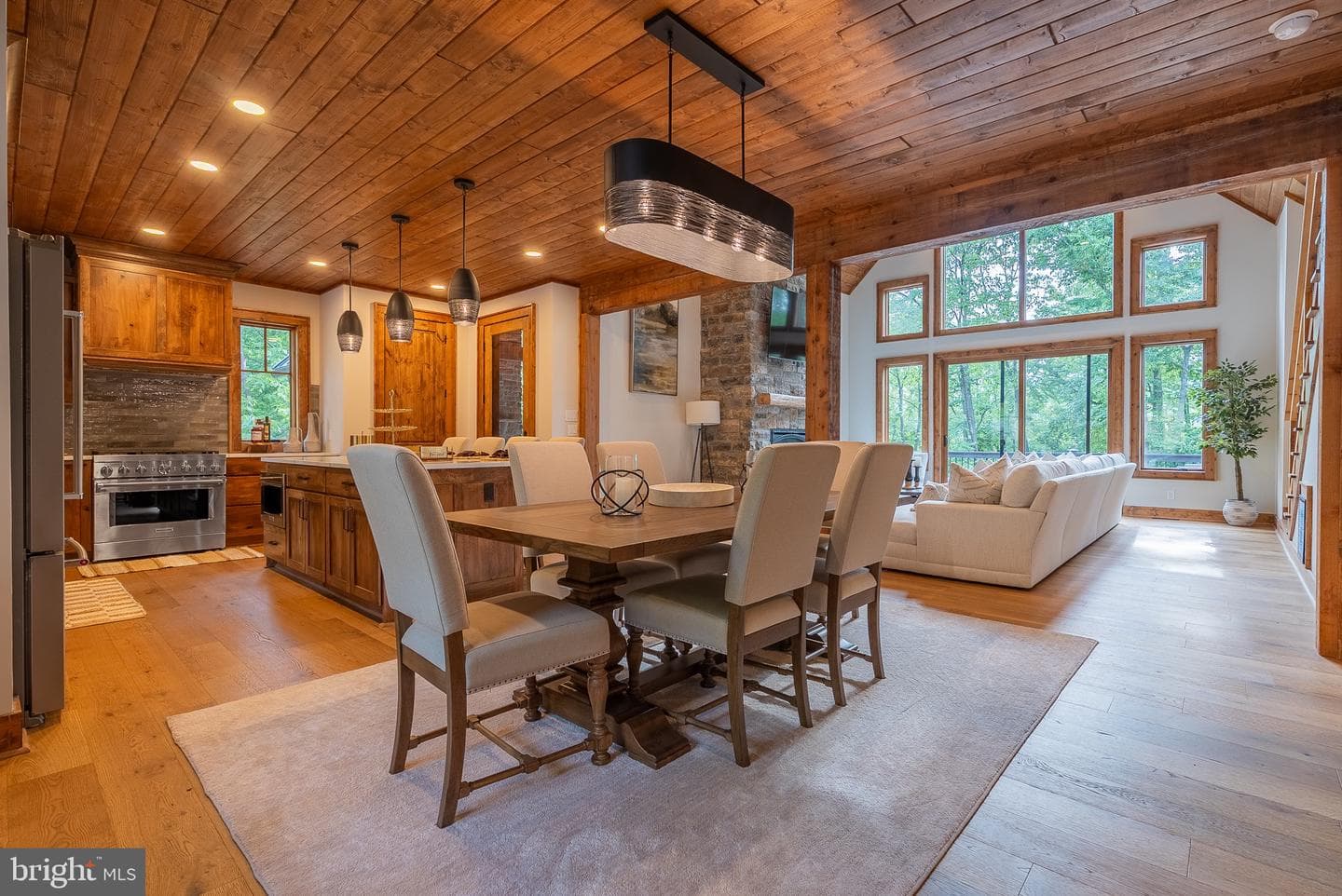 640 Golf Club Drive photo 12