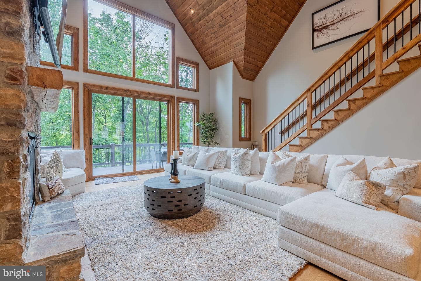 640 Golf Club Drive photo 19