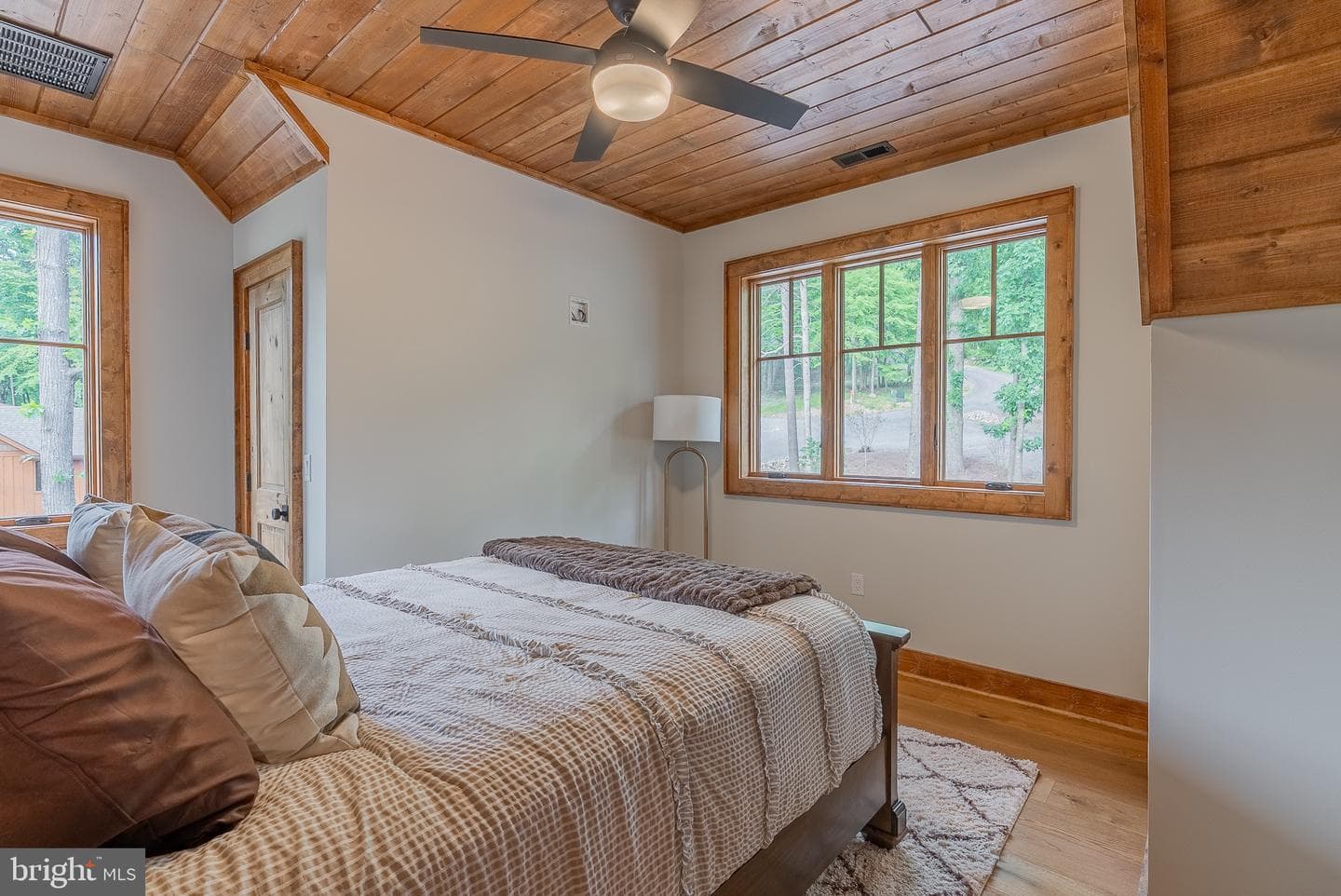640 Golf Club Drive photo 31