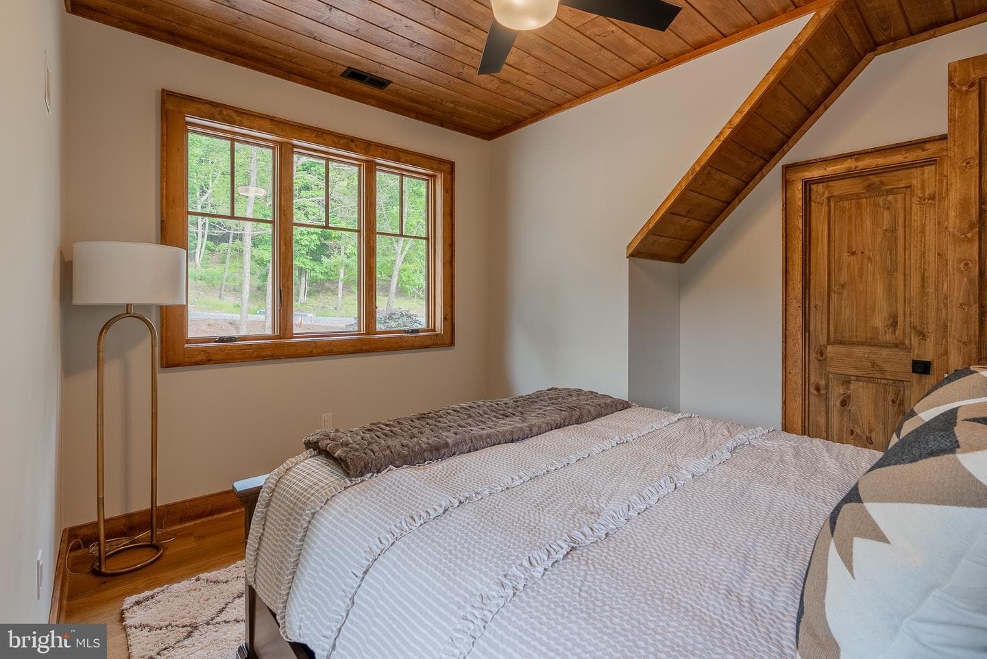 640 Golf Club Drive photo 32
