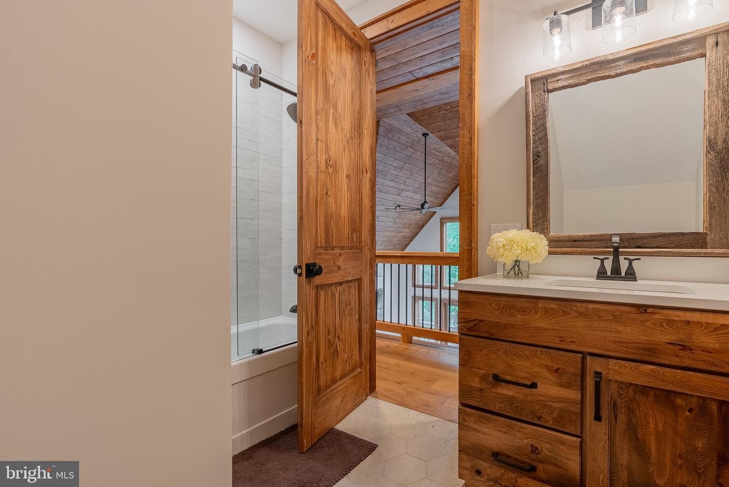 640 Golf Club Drive photo 34
