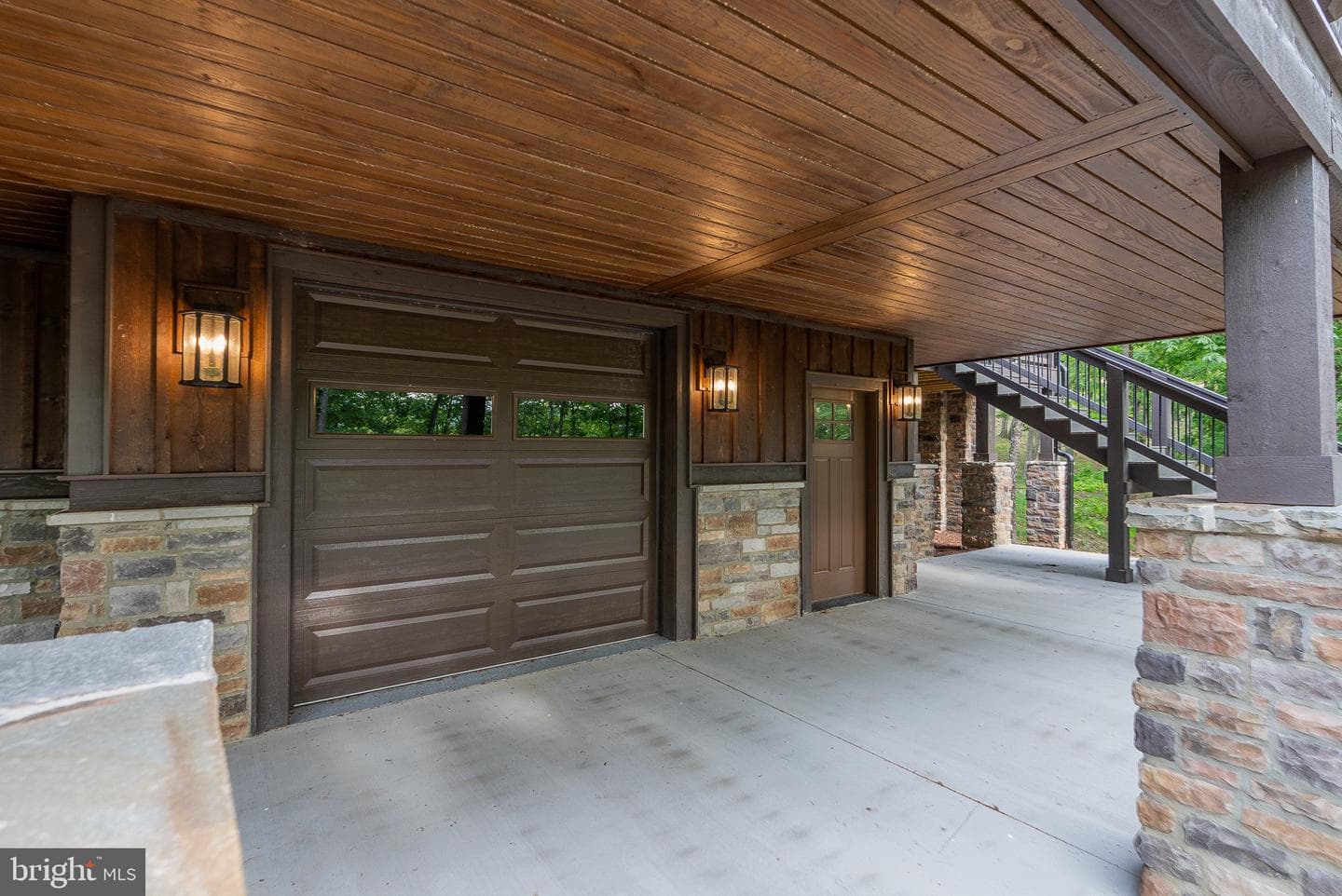 640 Golf Club Drive photo 42