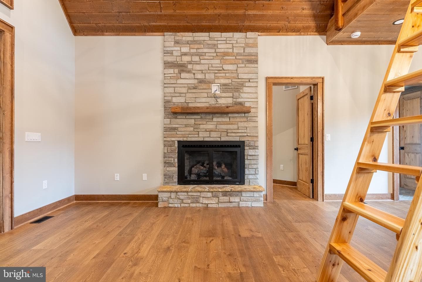 445 Eaglewood Trail photo 15