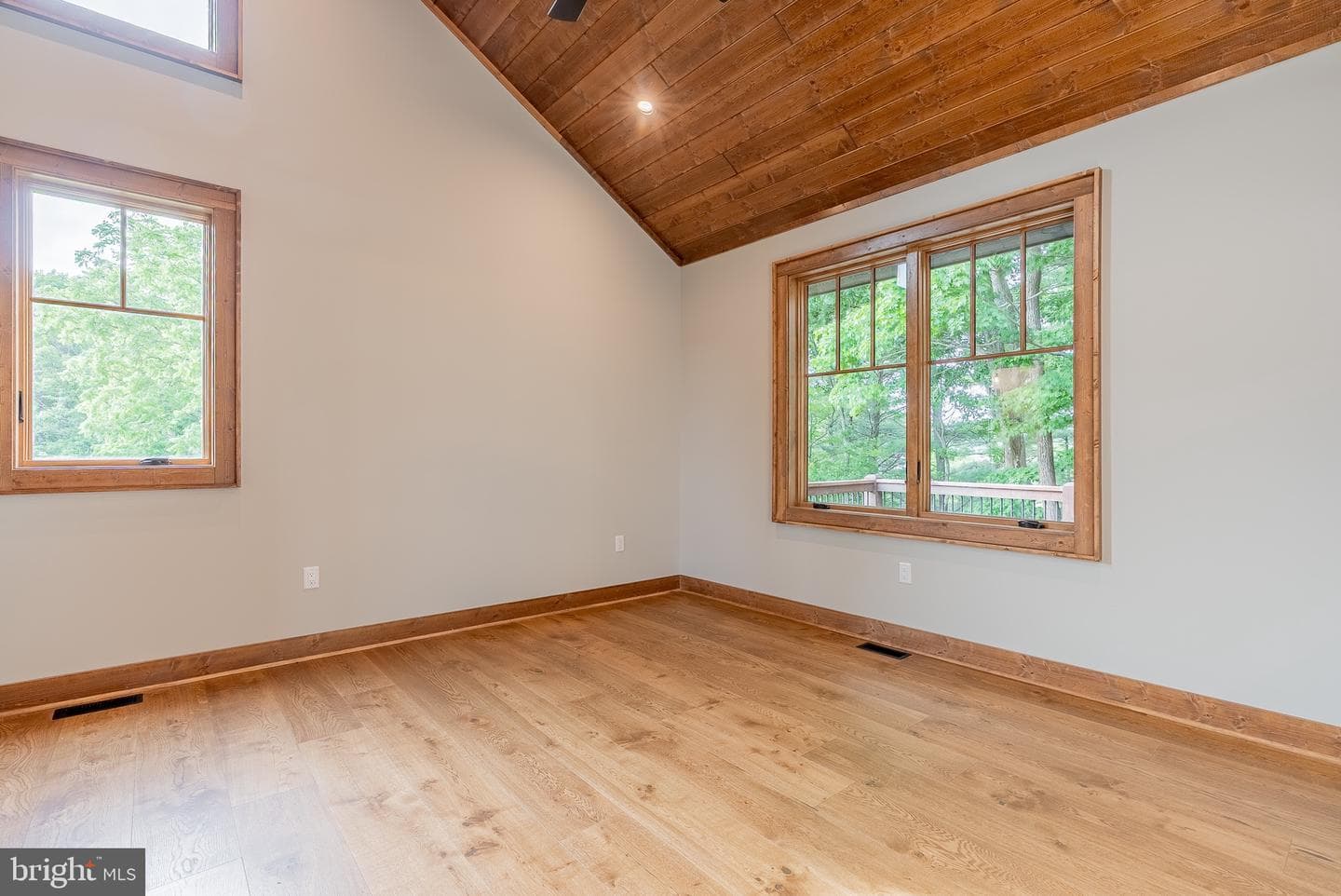 445 Eaglewood Trail photo 24