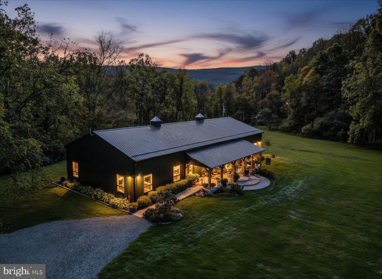 30 Polecat Hollow Boulevard, Franklin