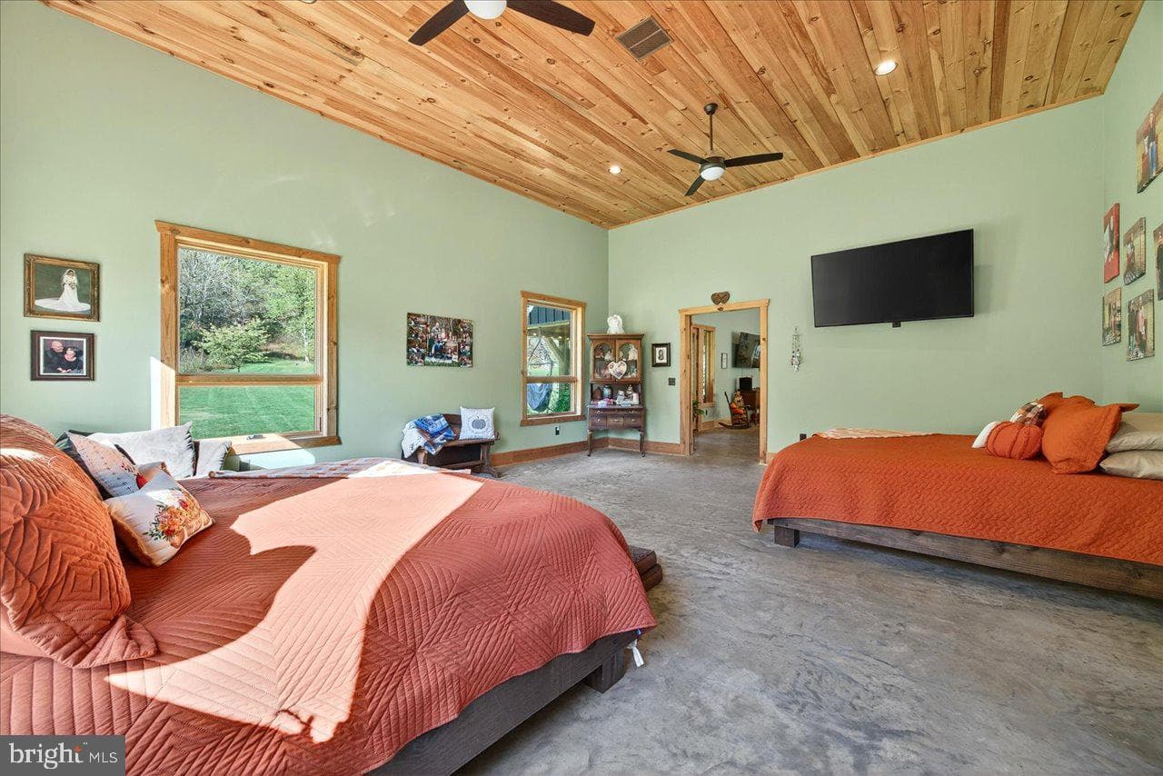 30 Polecat Hollow Boulevard photo 22