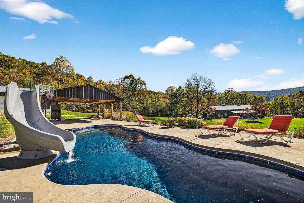 30 Polecat Hollow Boulevard photo 45