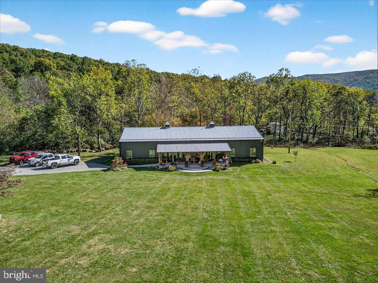 30 Polecat Hollow Boulevard photo 57