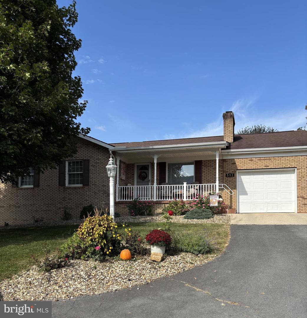 591 N Main Street, Franklin
