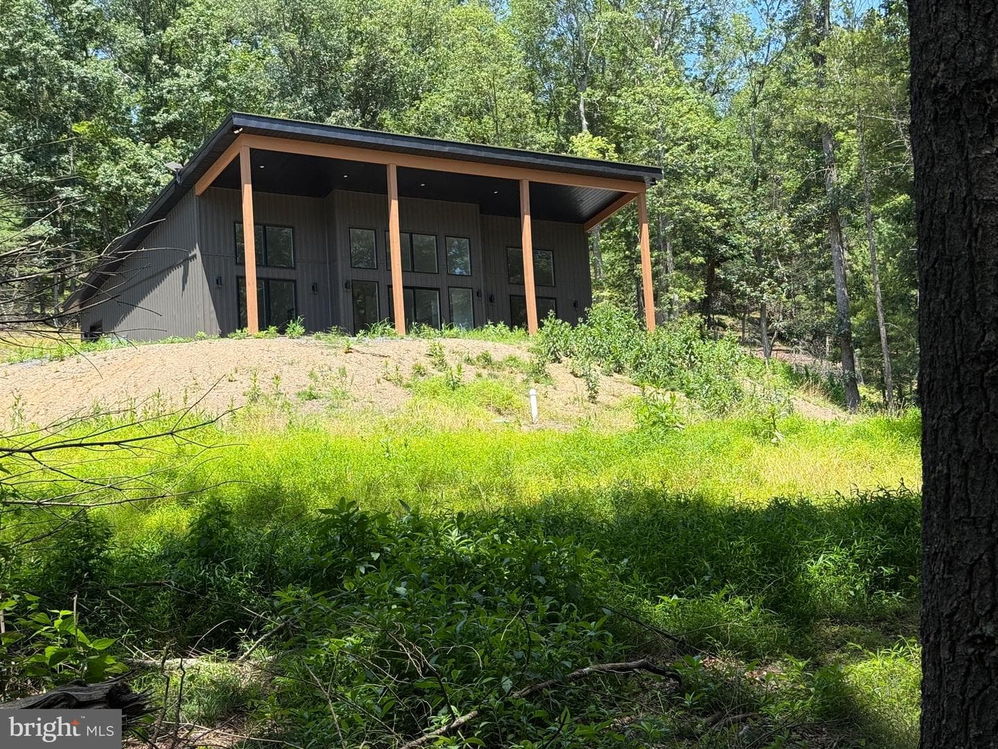 279 Waterline Drive photo 2