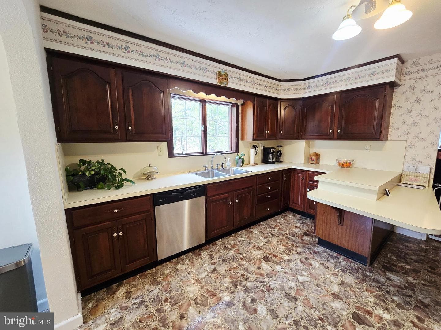 303 Crescent Rd photo 14