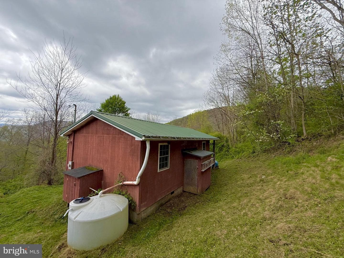 590 Short Cut Road photo 3