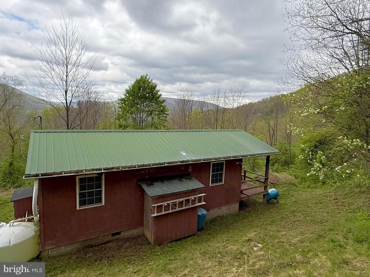 590 Short Cut Road photo 4