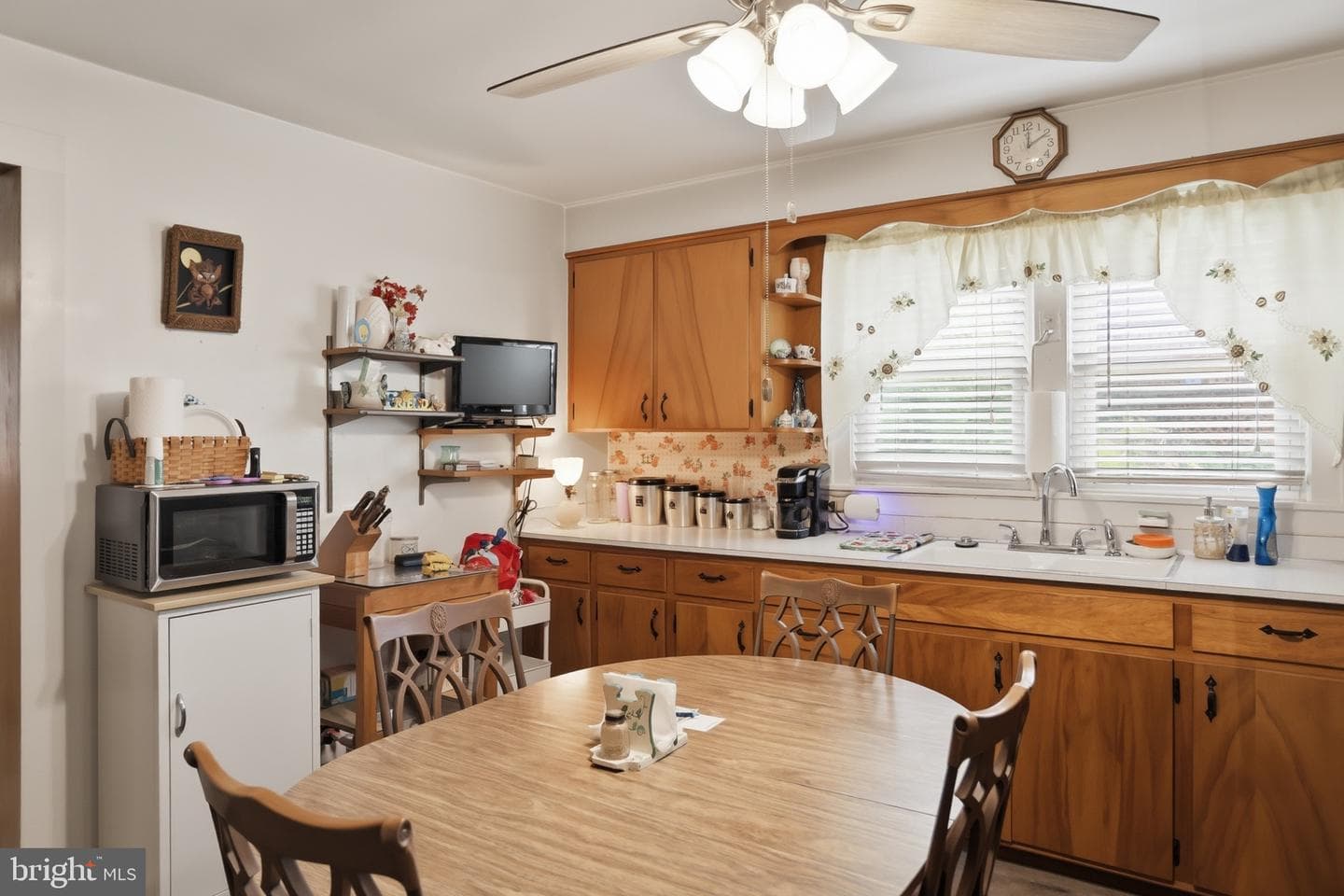 378 Spruce Street photo 13