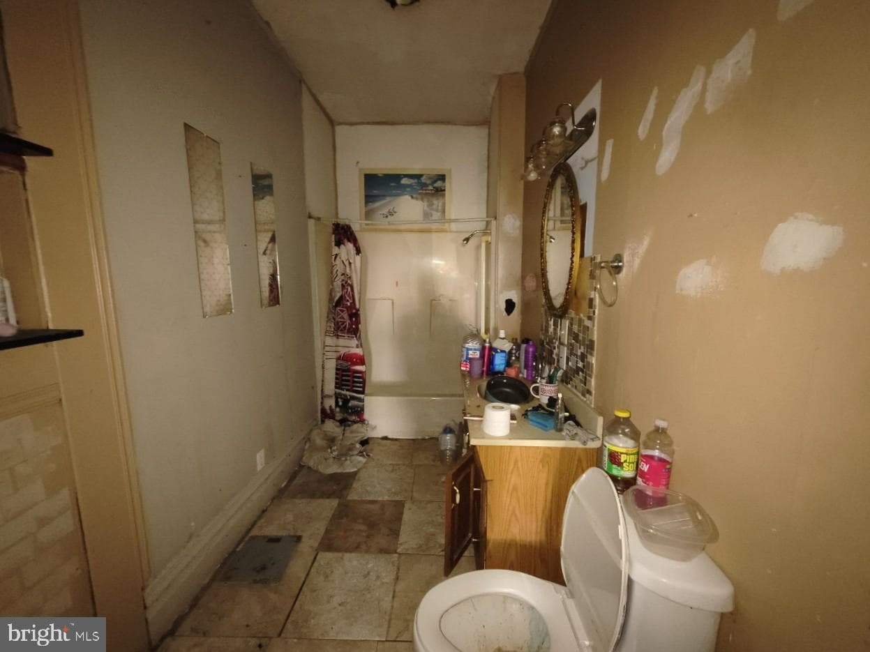 216 Juliana St photo 35