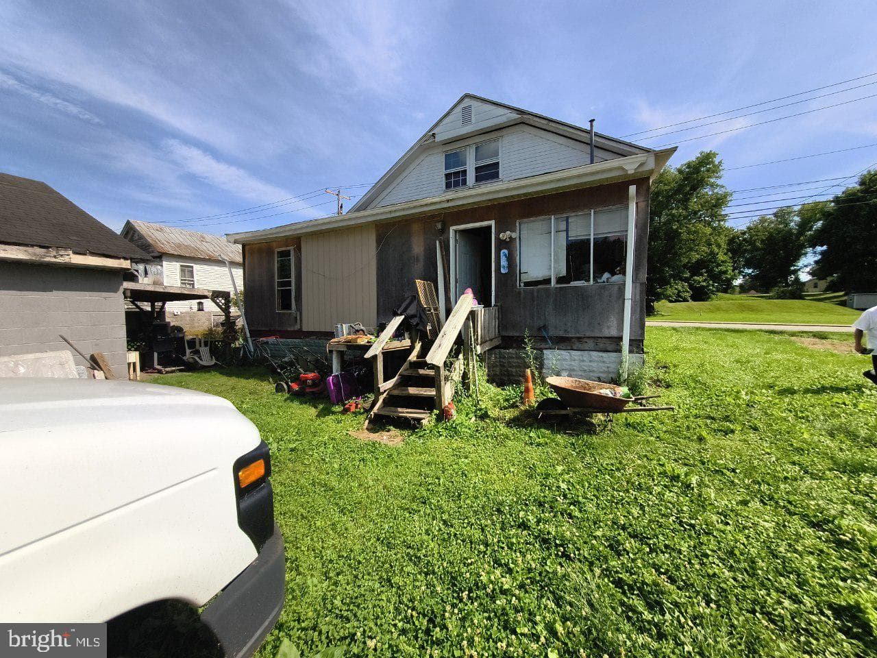 216 Juliana St photo 4