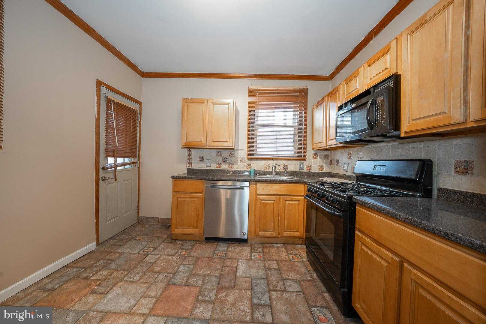 2127 N 58th St photo 26