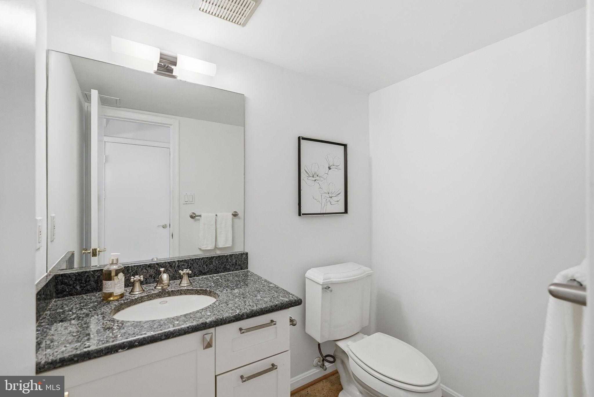 1525 W Kersey Ln photo 16