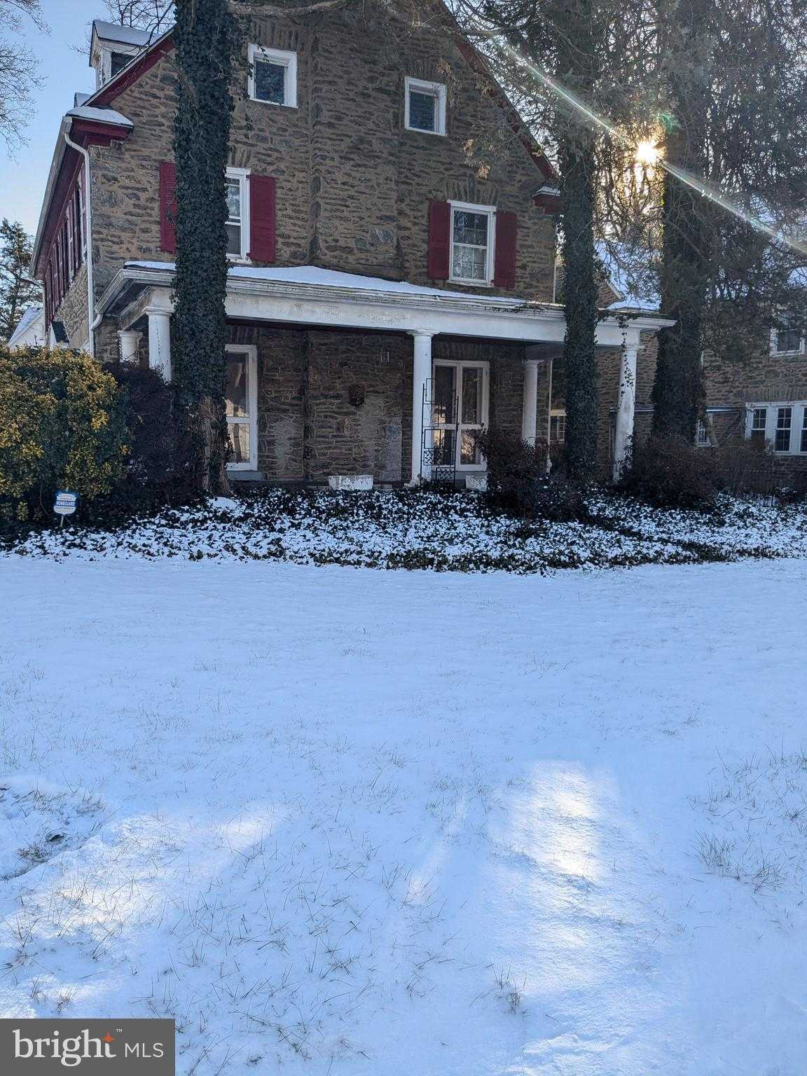 7009 Lincoln Dr photo 1