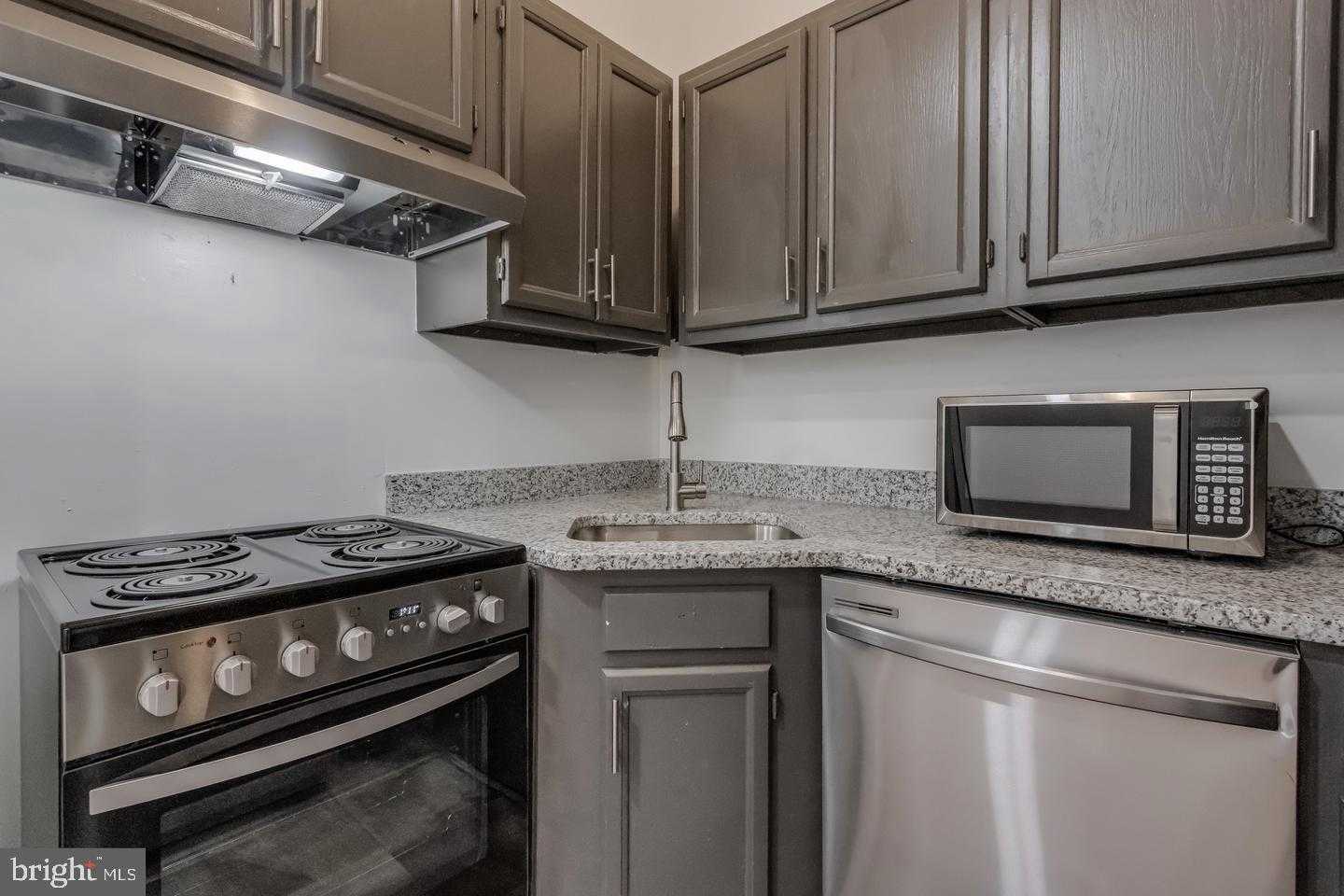1113 N Calvert St photo 7