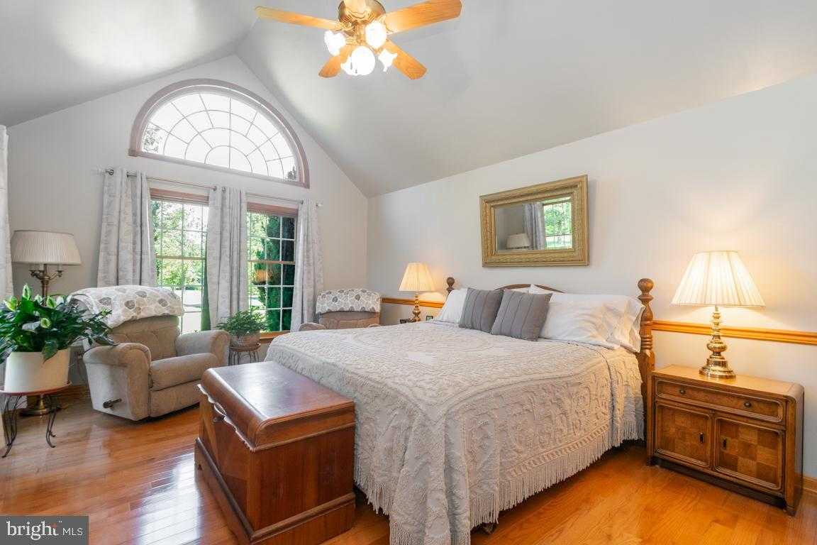 613 Hanover Pike photo 28