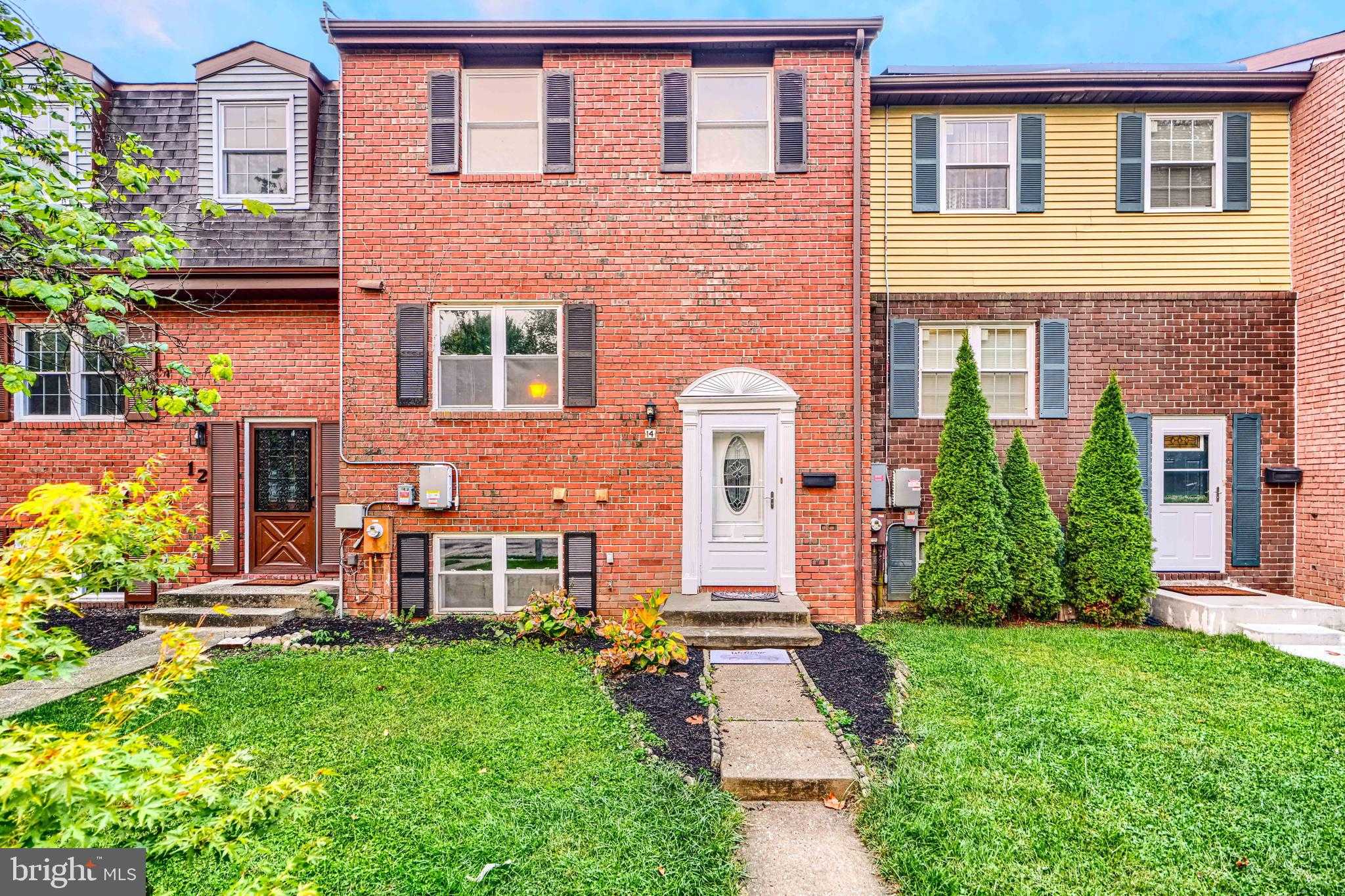 14 Englefield Sq