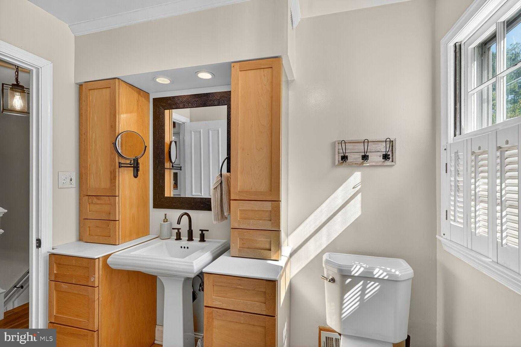 2301 Starcrest Dr photo 27
