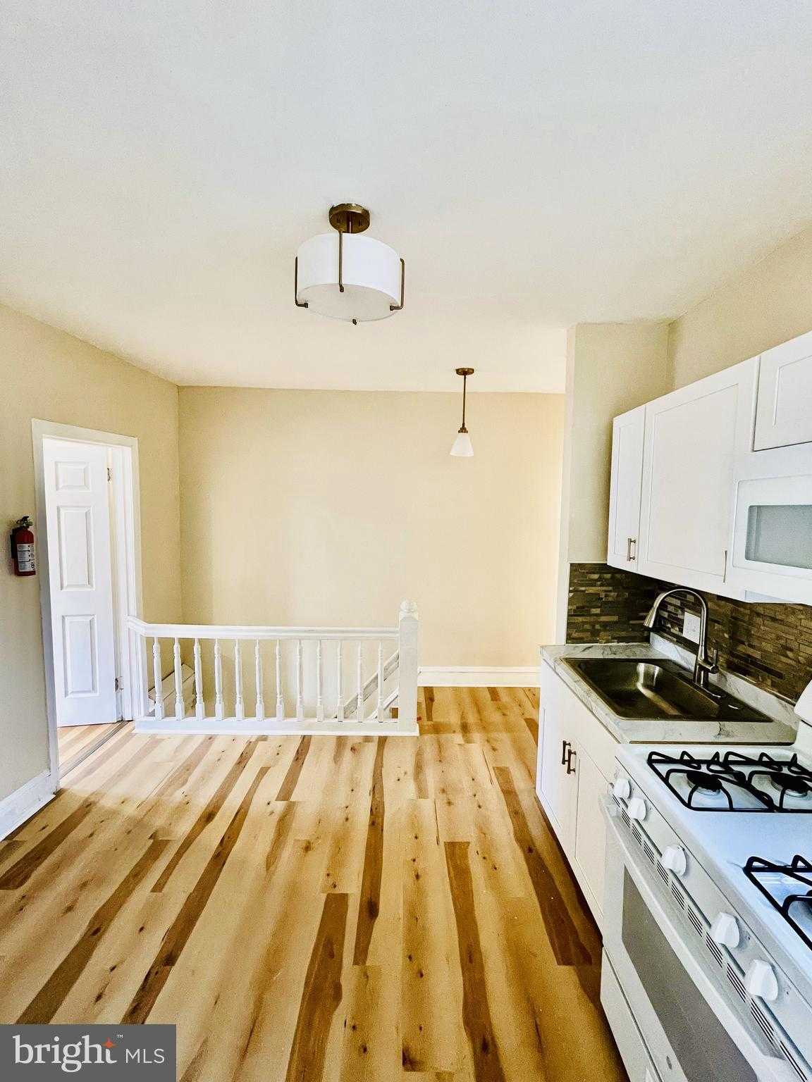 3151 G St photo 7