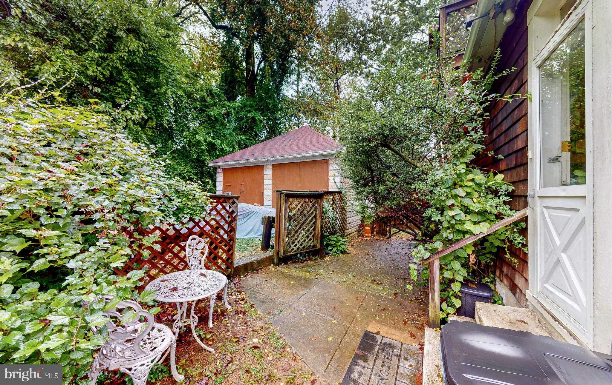 2906 N Loudon Ave photo 11