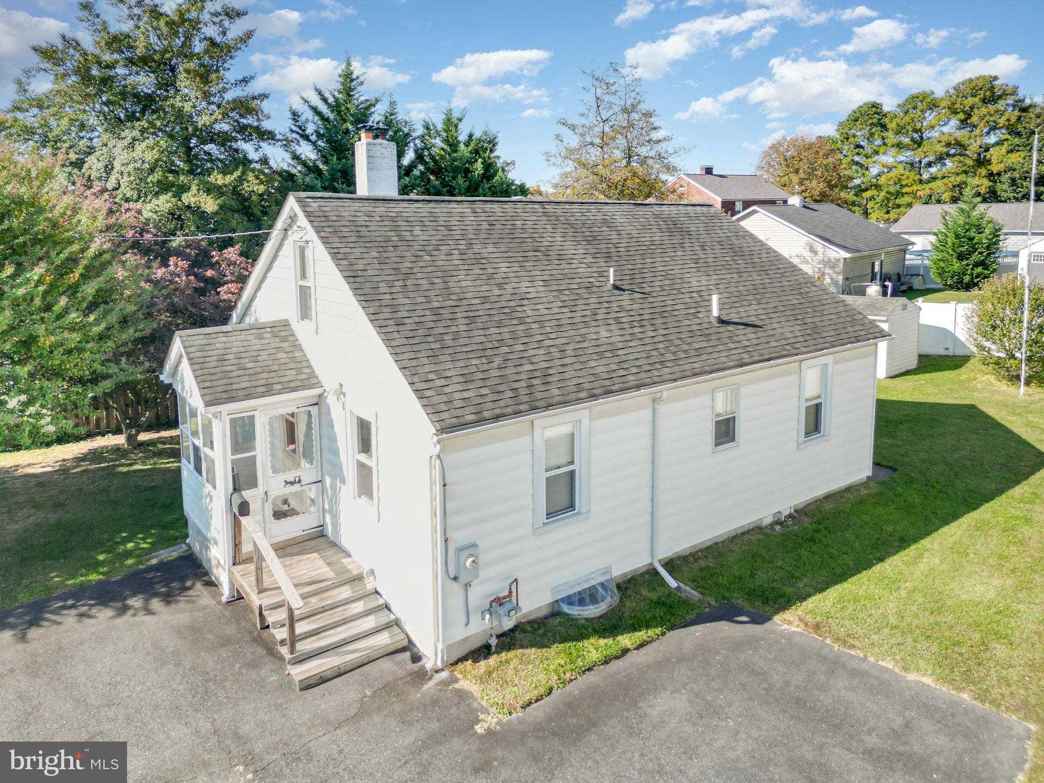 1940 Robinwood Rd, Dundalk