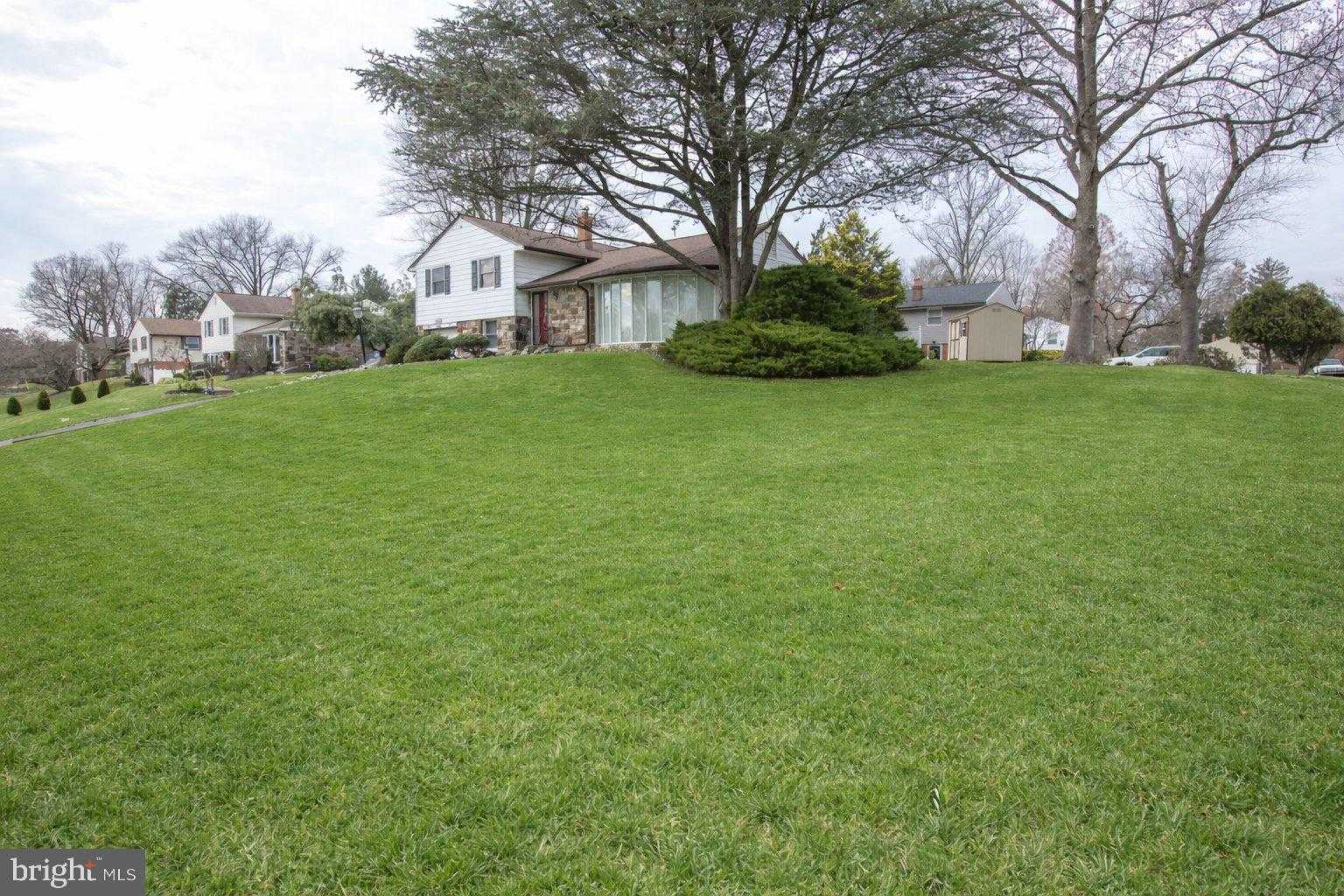 1180 Ballytore Rd, Huntingdon Valley