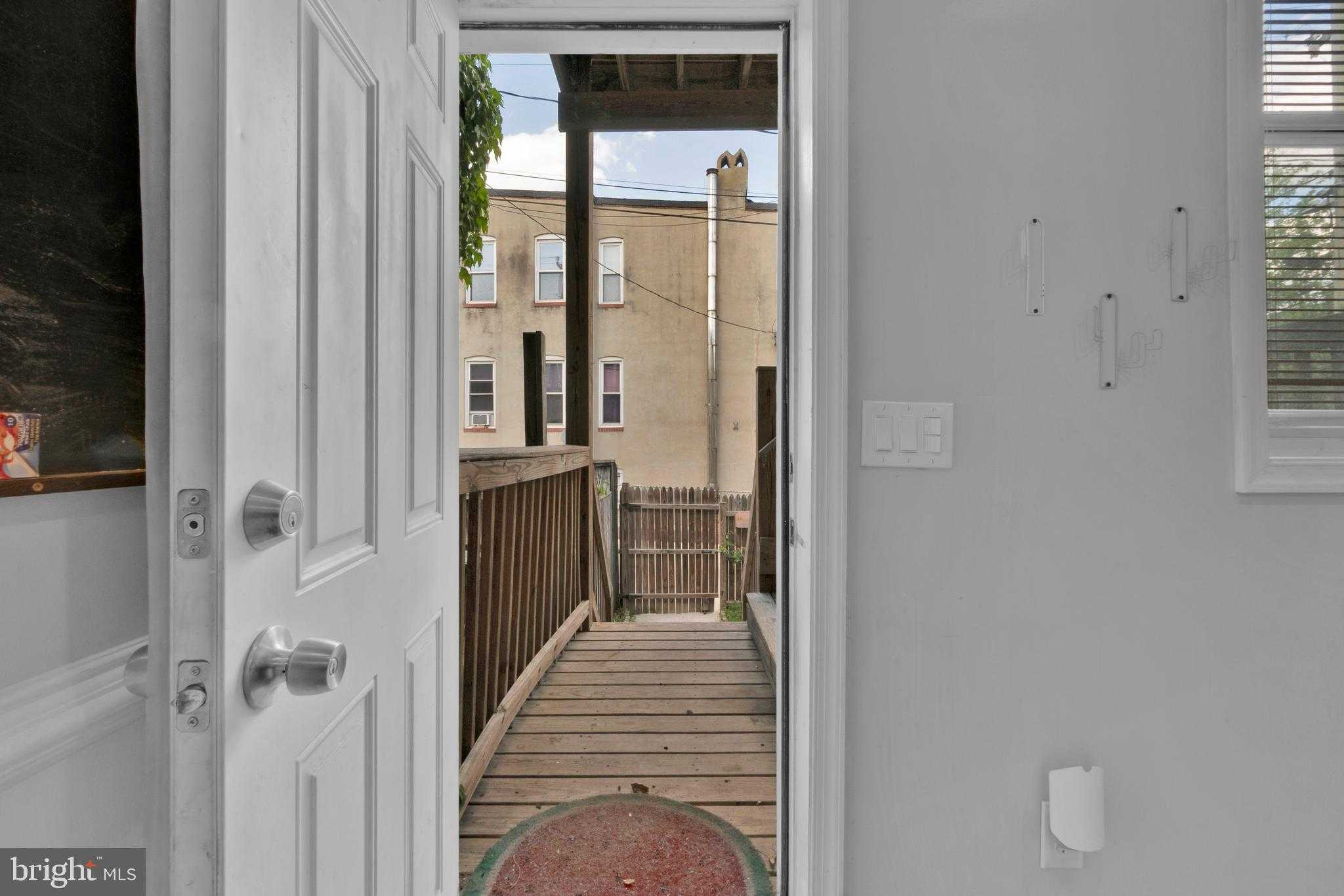 2815 Parkwood Ave photo 25