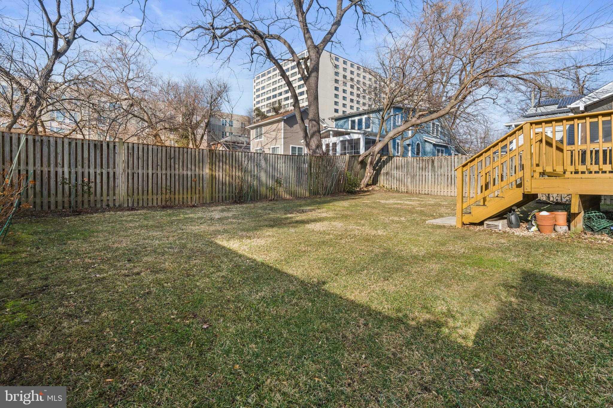 8210 Grove St photo 39