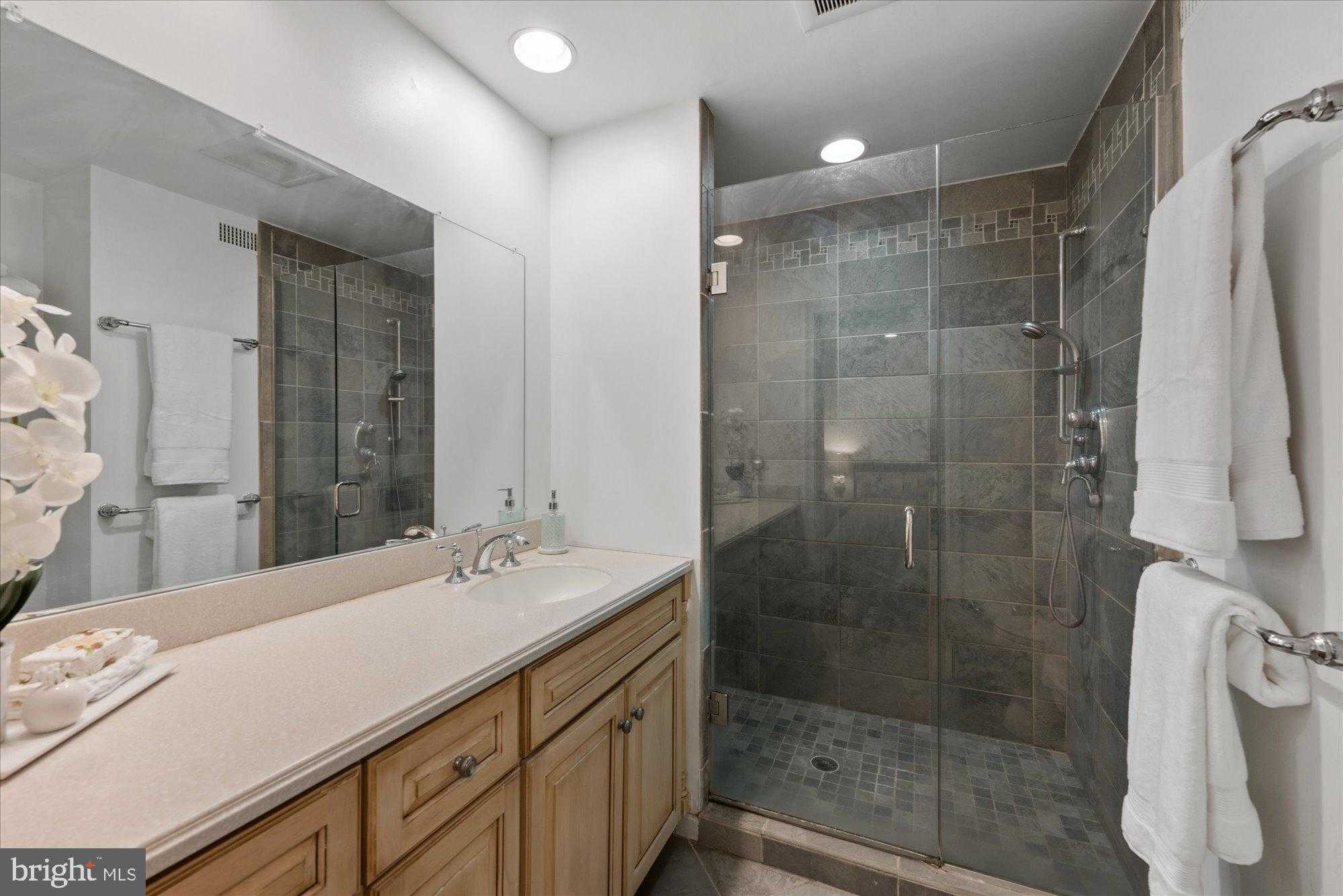 7616 Hackamore Dr photo 24