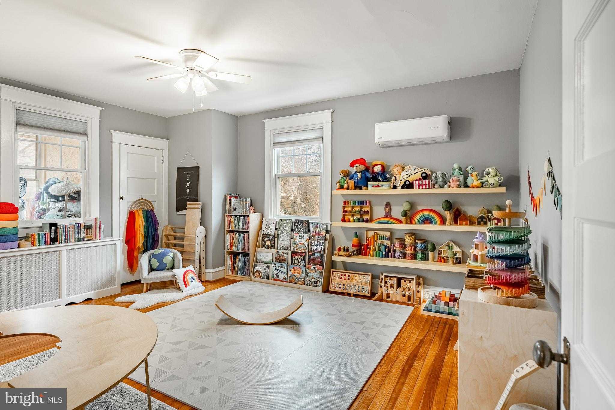 1122 Montgomery Ave photo 21