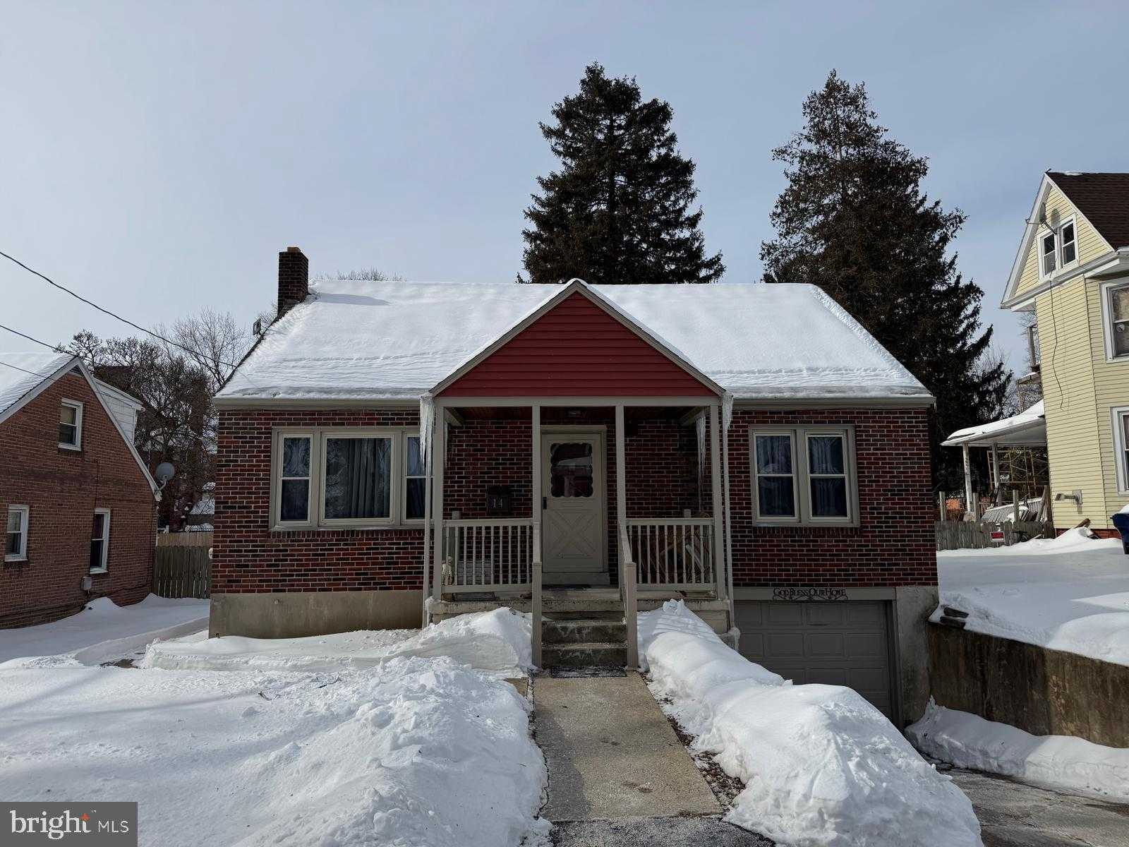 14 Laird St