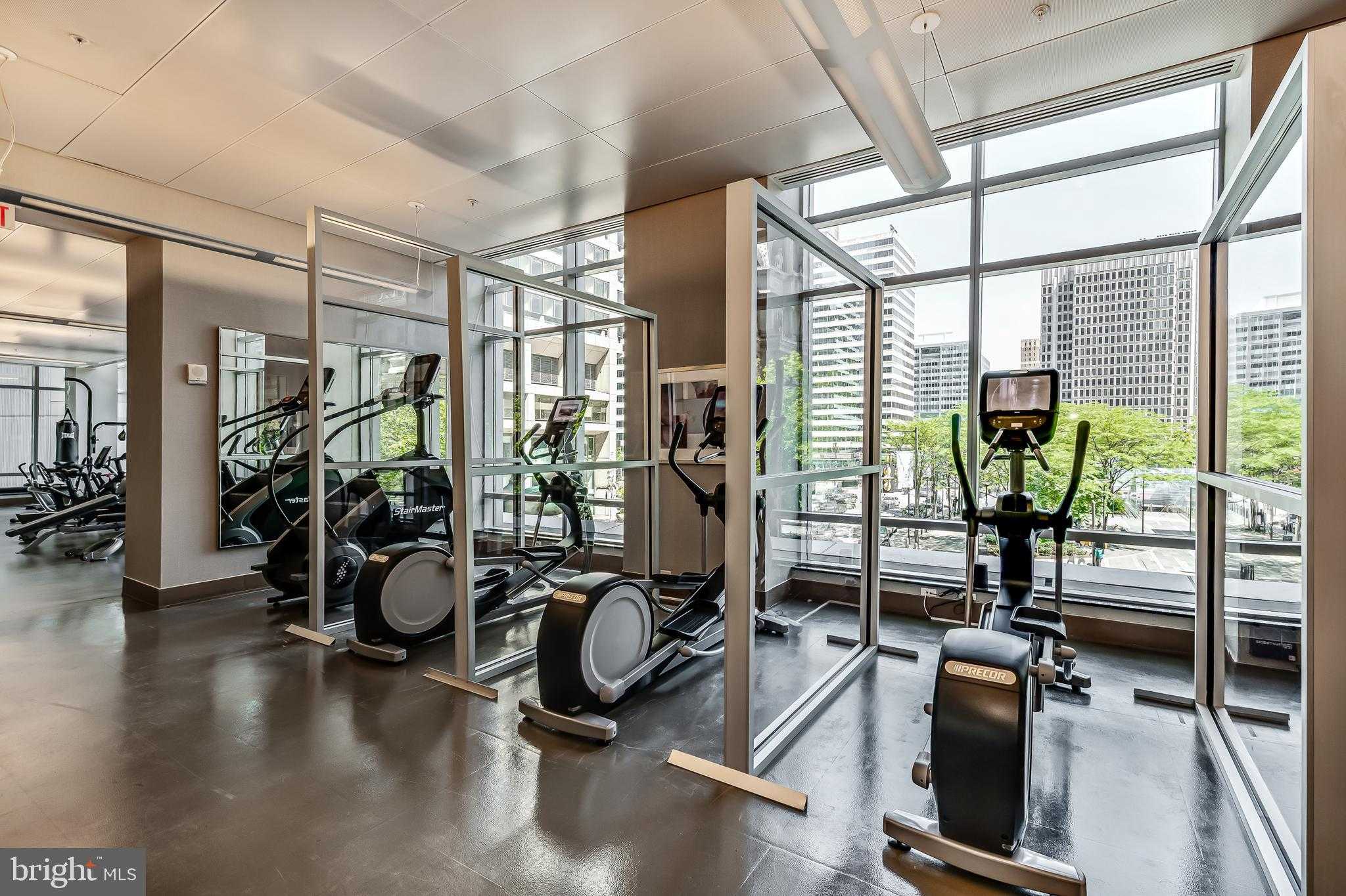 1414 S Penn Sq Unit 15h photo 35