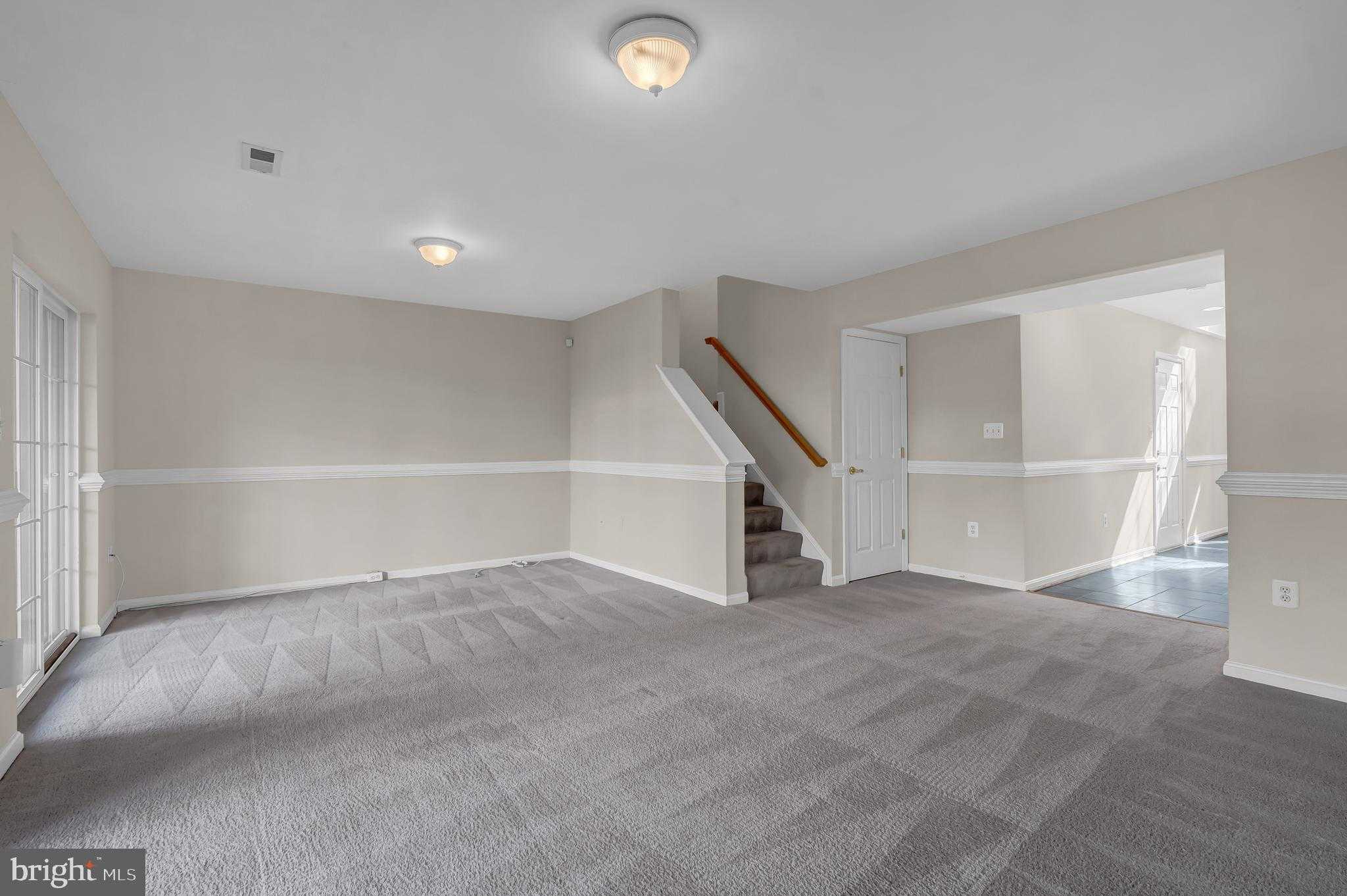 47392 Victoria Falls Sq photo 27