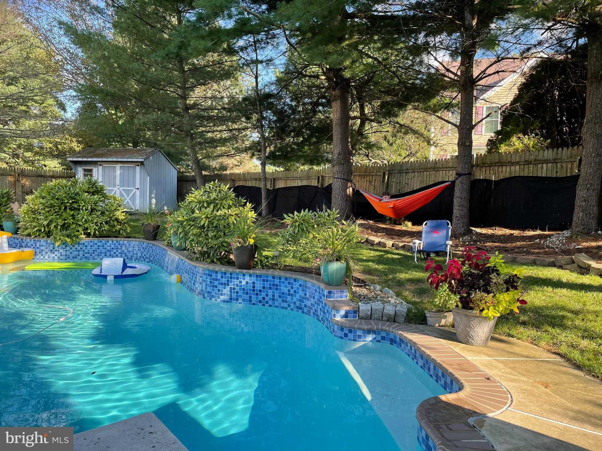10319 Bassett Hall CT photo 2