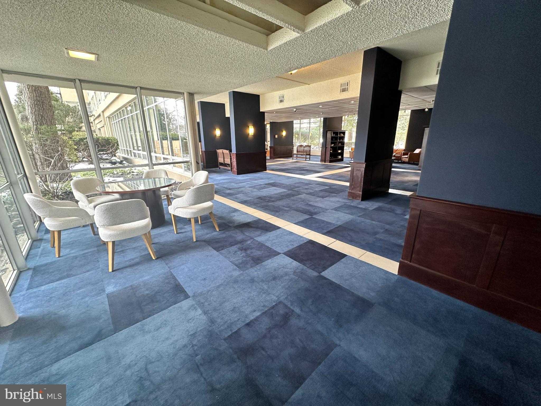 1030 E Lancaster Ave Apt 906 photo 15