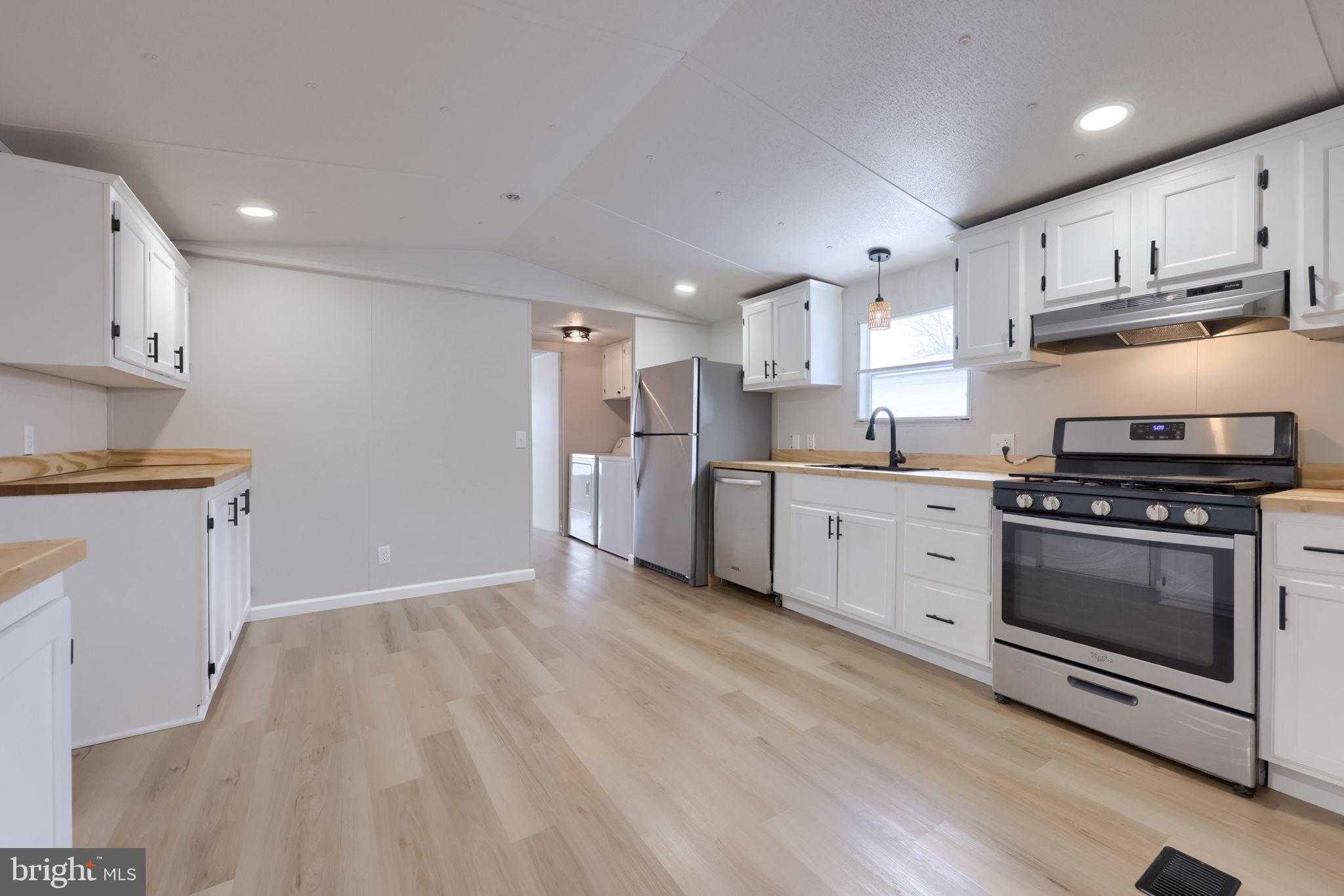 215 Fawn Meadow Xing photo 6