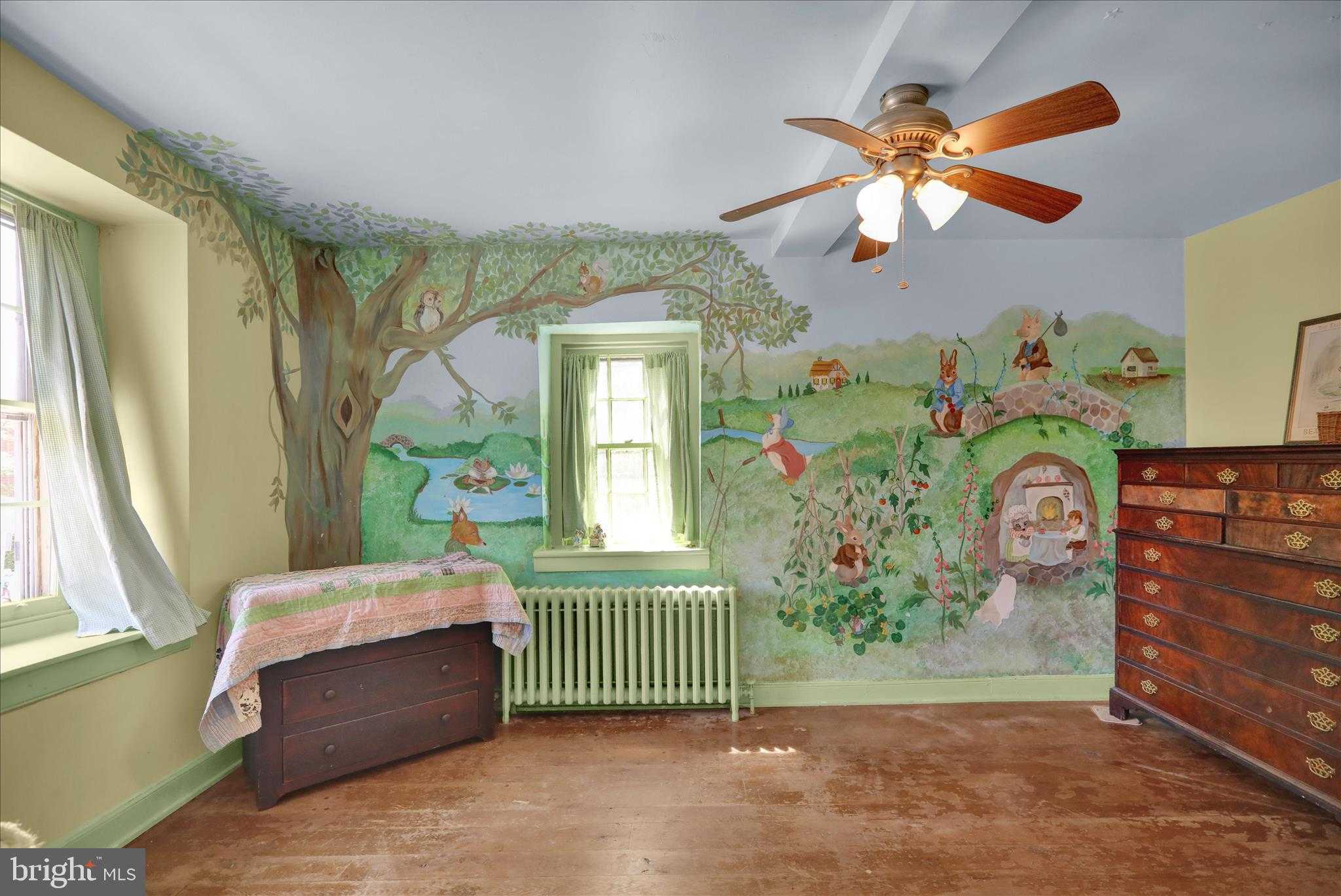 27 E Main St photo 39
