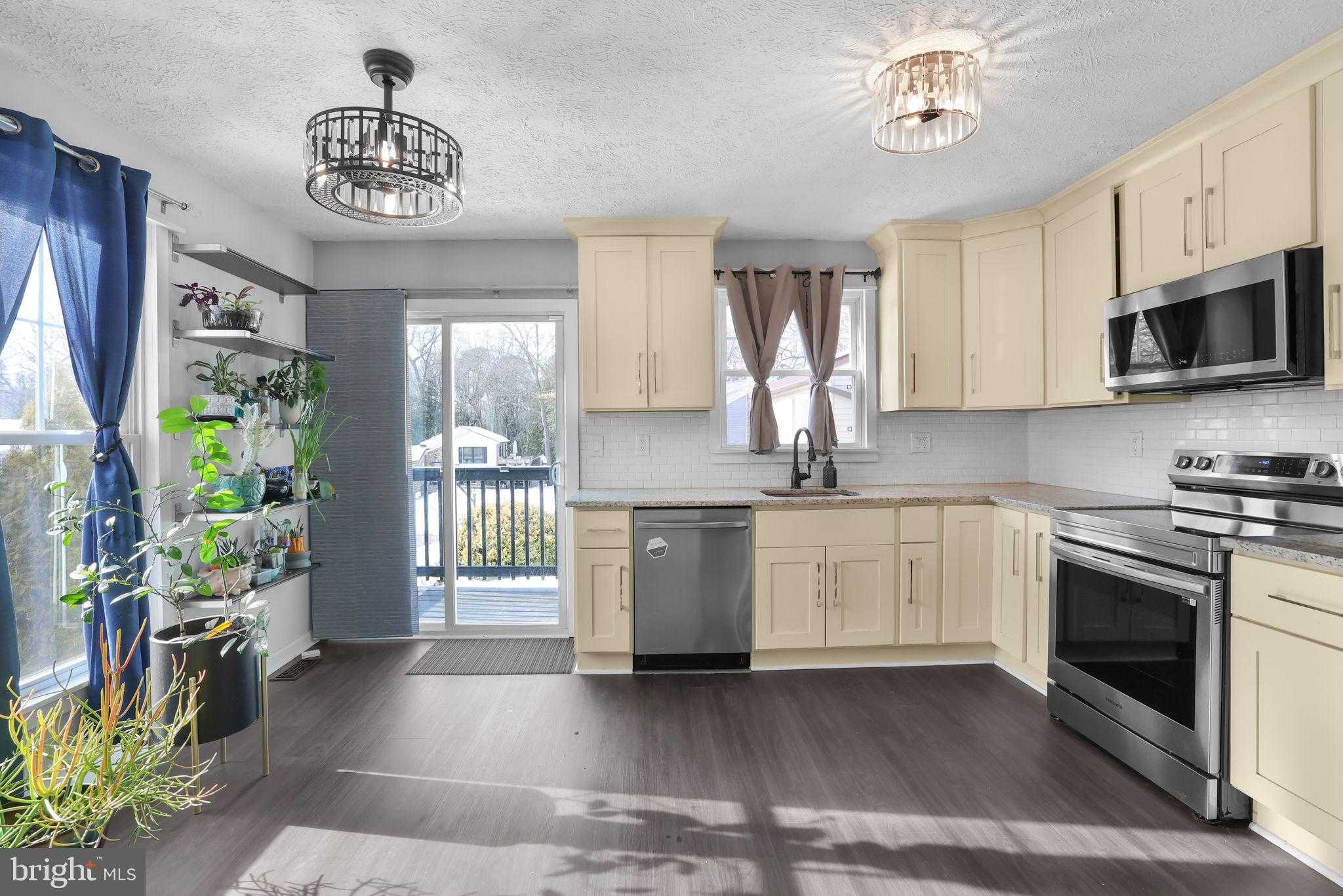 7707 Lake Cir photo 5