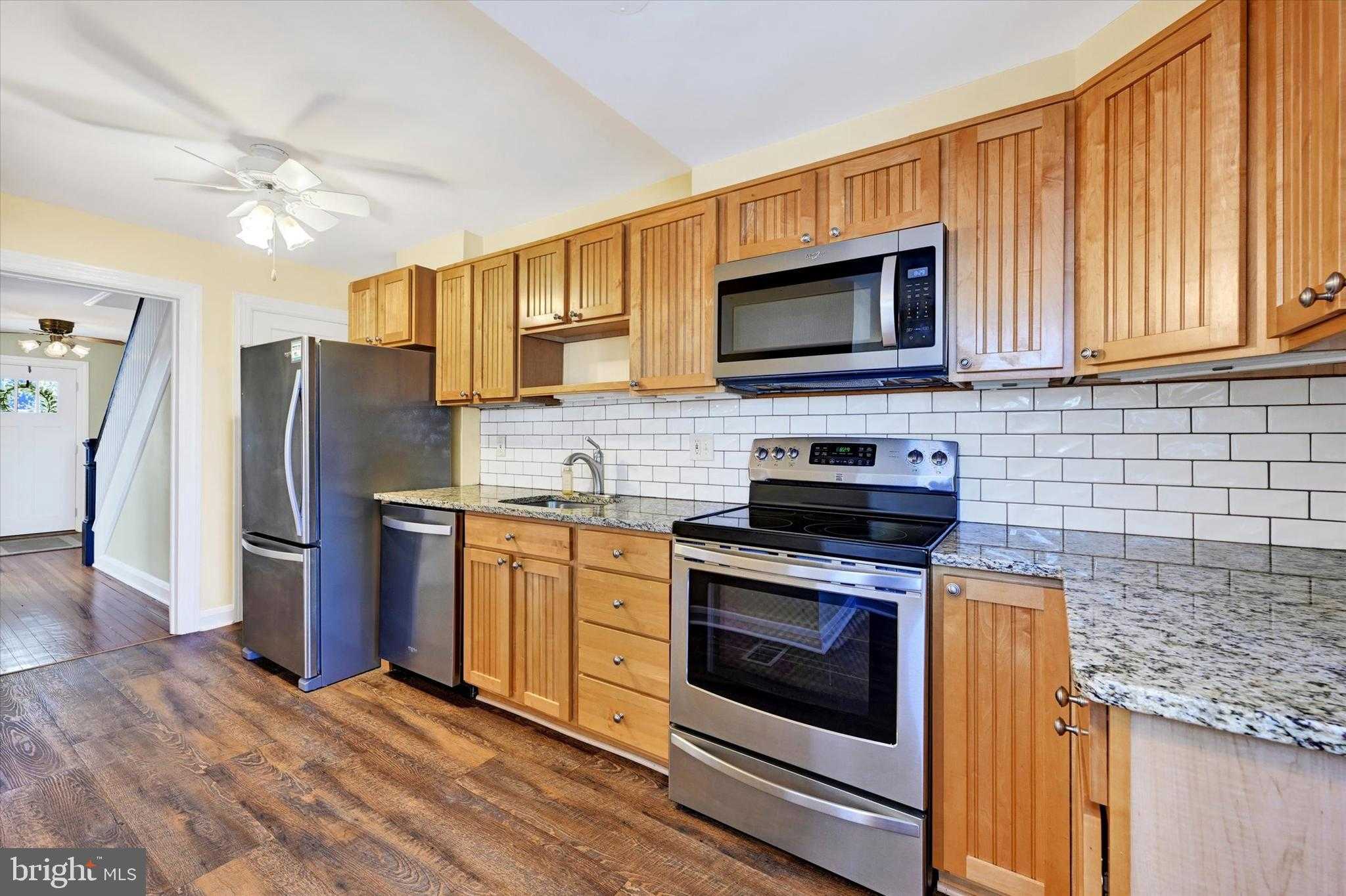 538 Willow Ave photo 14