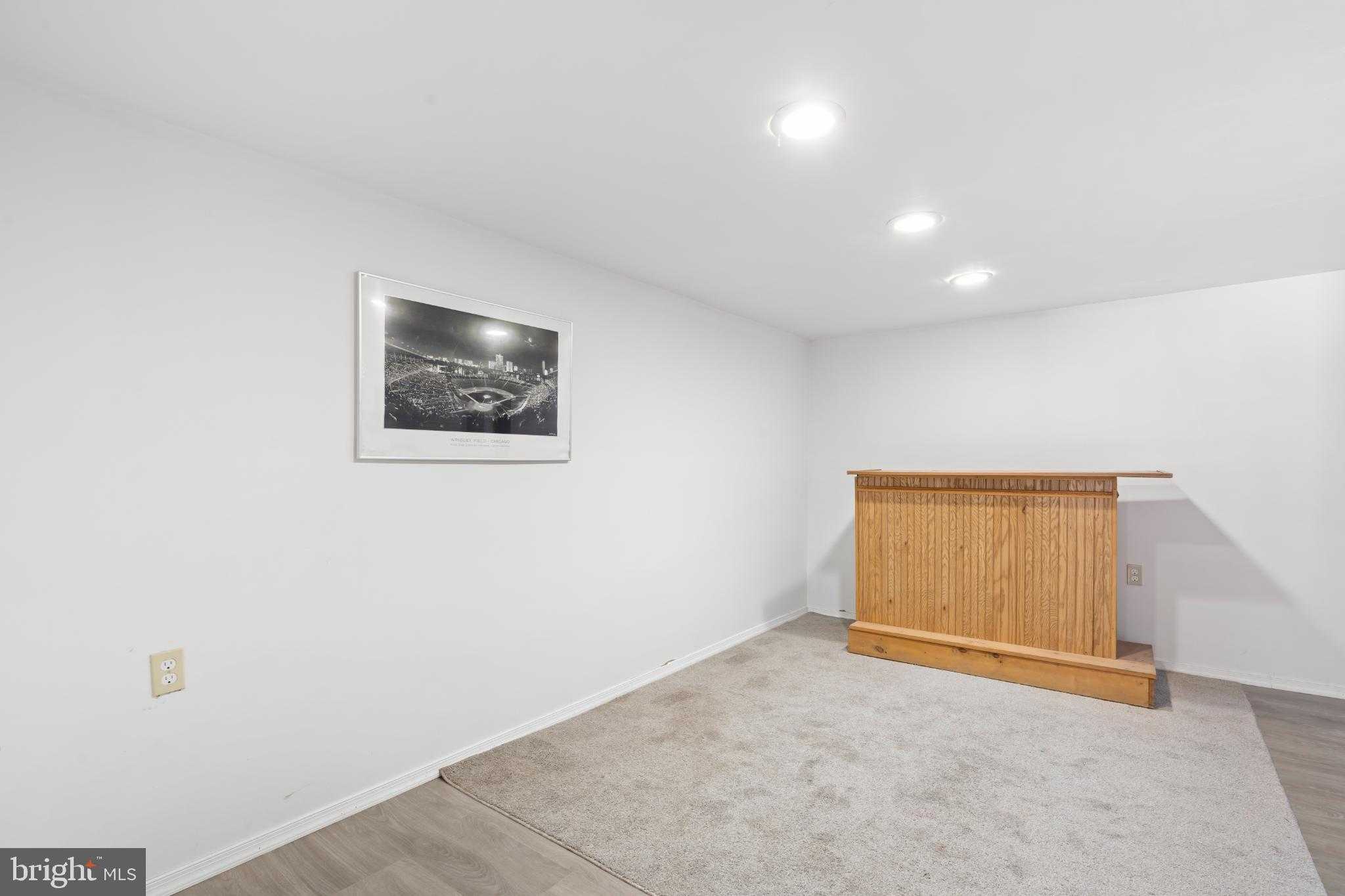 407 W Moreland Ave photo 21